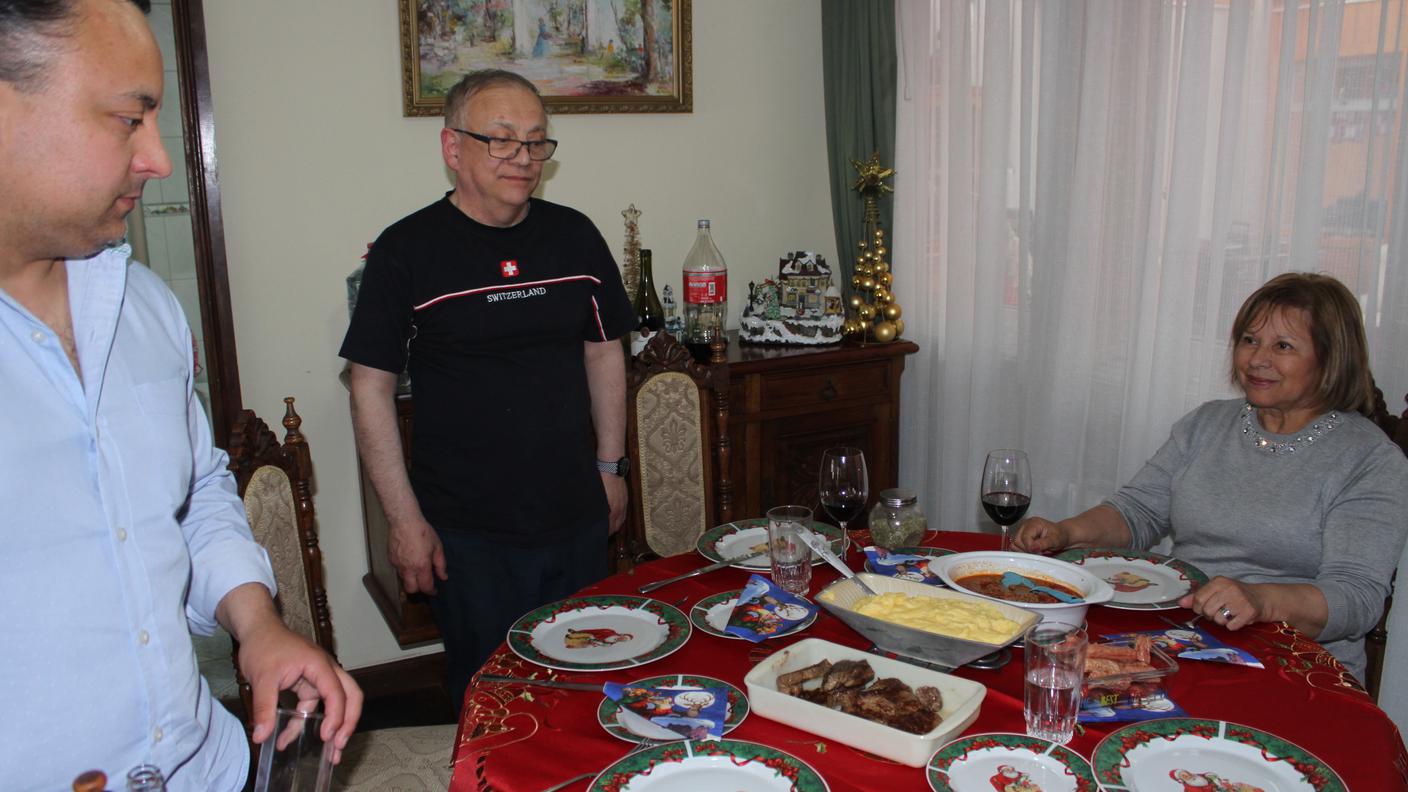 La famiglia Lepori a cena