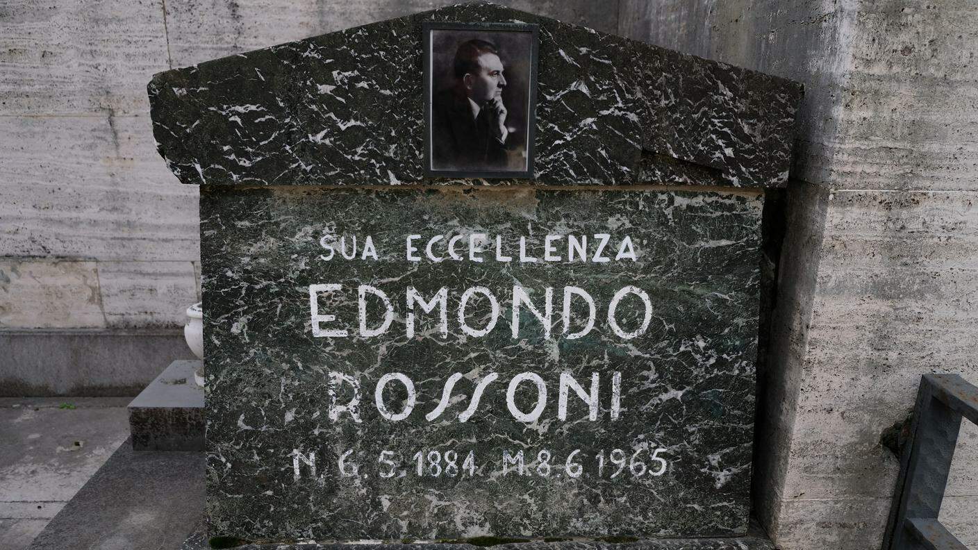 La tomba di Edmondo Rossoni