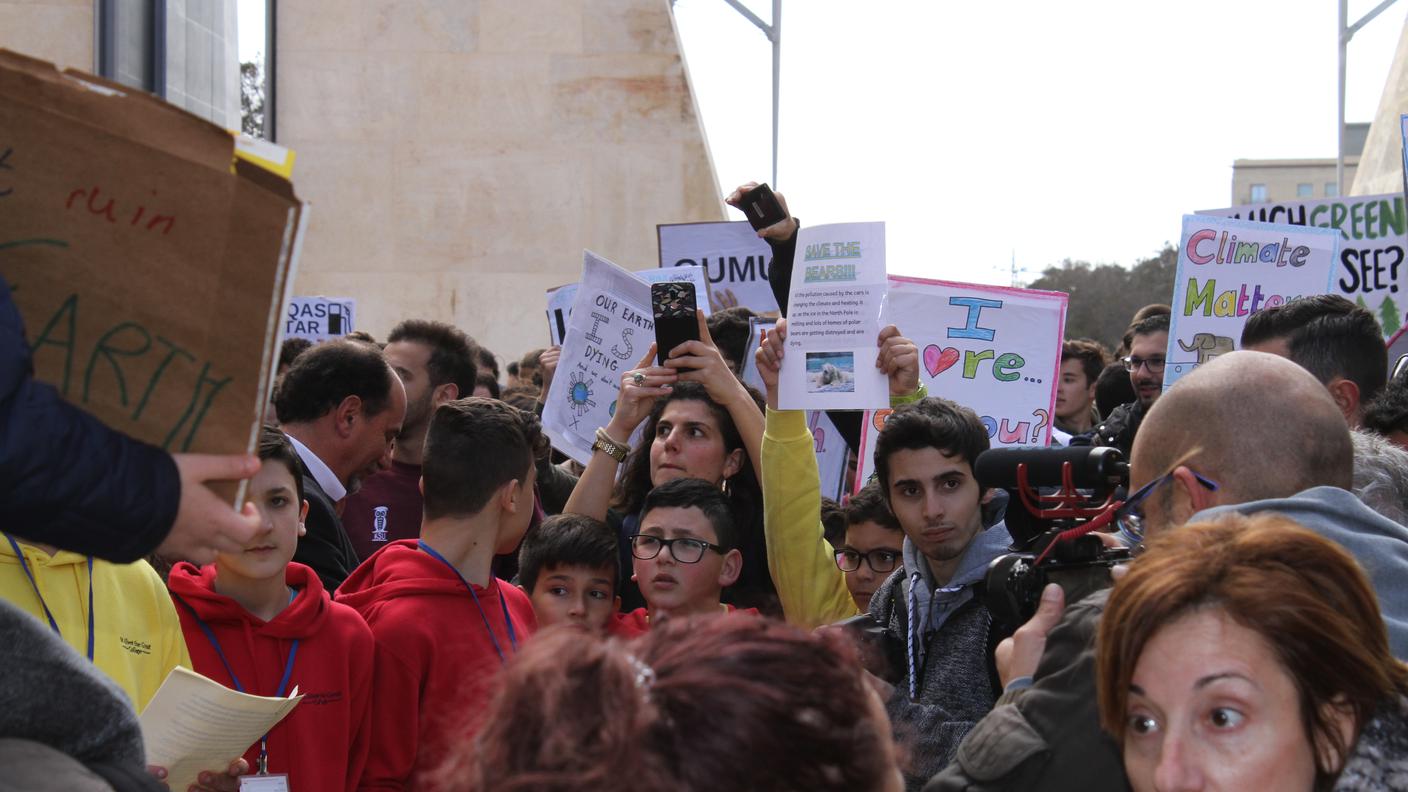 Il 15 marzo, gli studenti maltesi si sono riversati in strada per il #FridayForFuture, lo sciopero globale contro i cambiamenti climatici, ispirato da Greta Thunberg