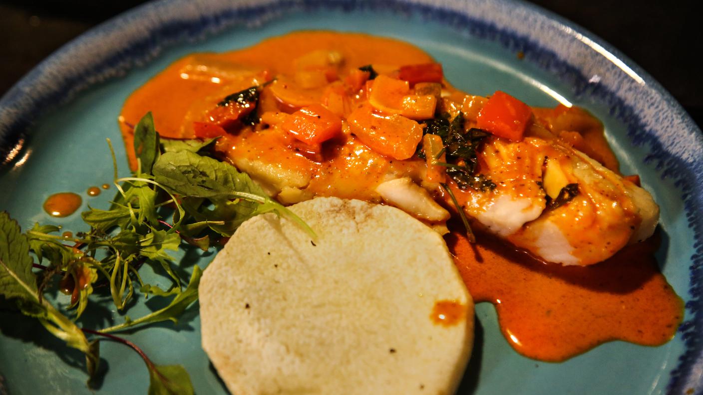 Moukalou, stufato di pesce con arachidi e cocco