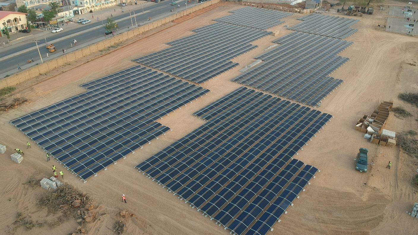 Una immagine aerea dell'impianto solare della Università Bayero di Kano, il secondo più grande in Nigeria