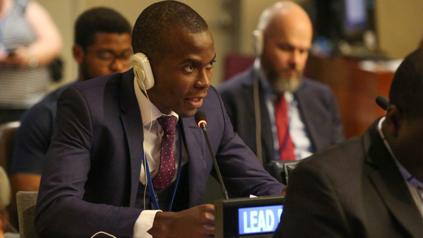 Chiagozie Udeh parla alle Nazioni Unite, in rappresentanza dei giovani del Unfcc
