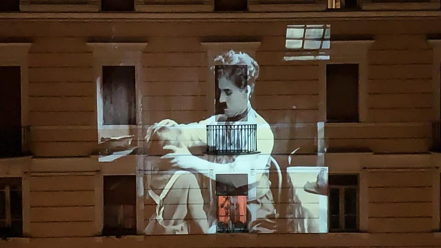 Film senza tempo sui muri delle case nel mondo