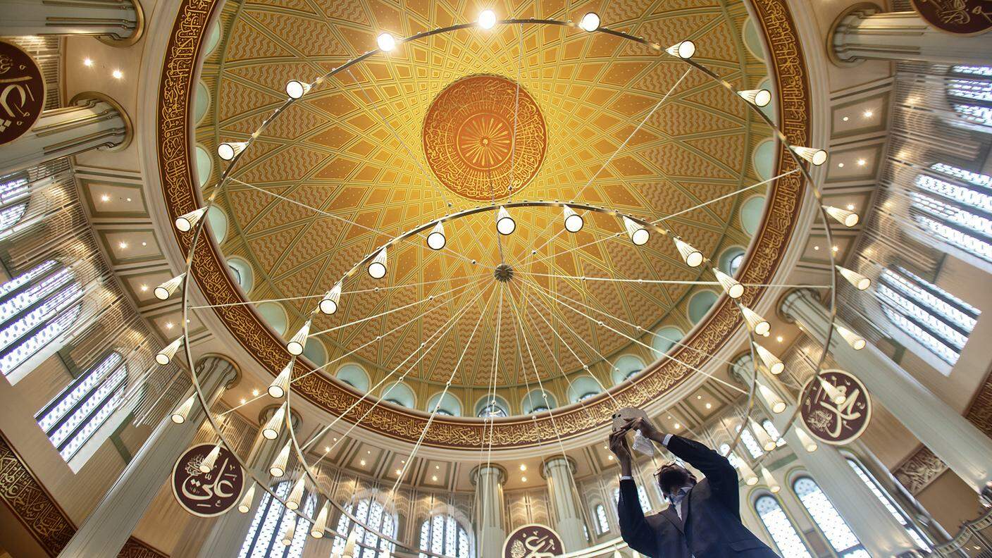 La cupola della nuova moschea vista dell’interno