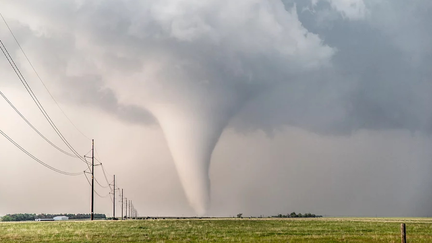 Tornado 6 Kansas 2013.png