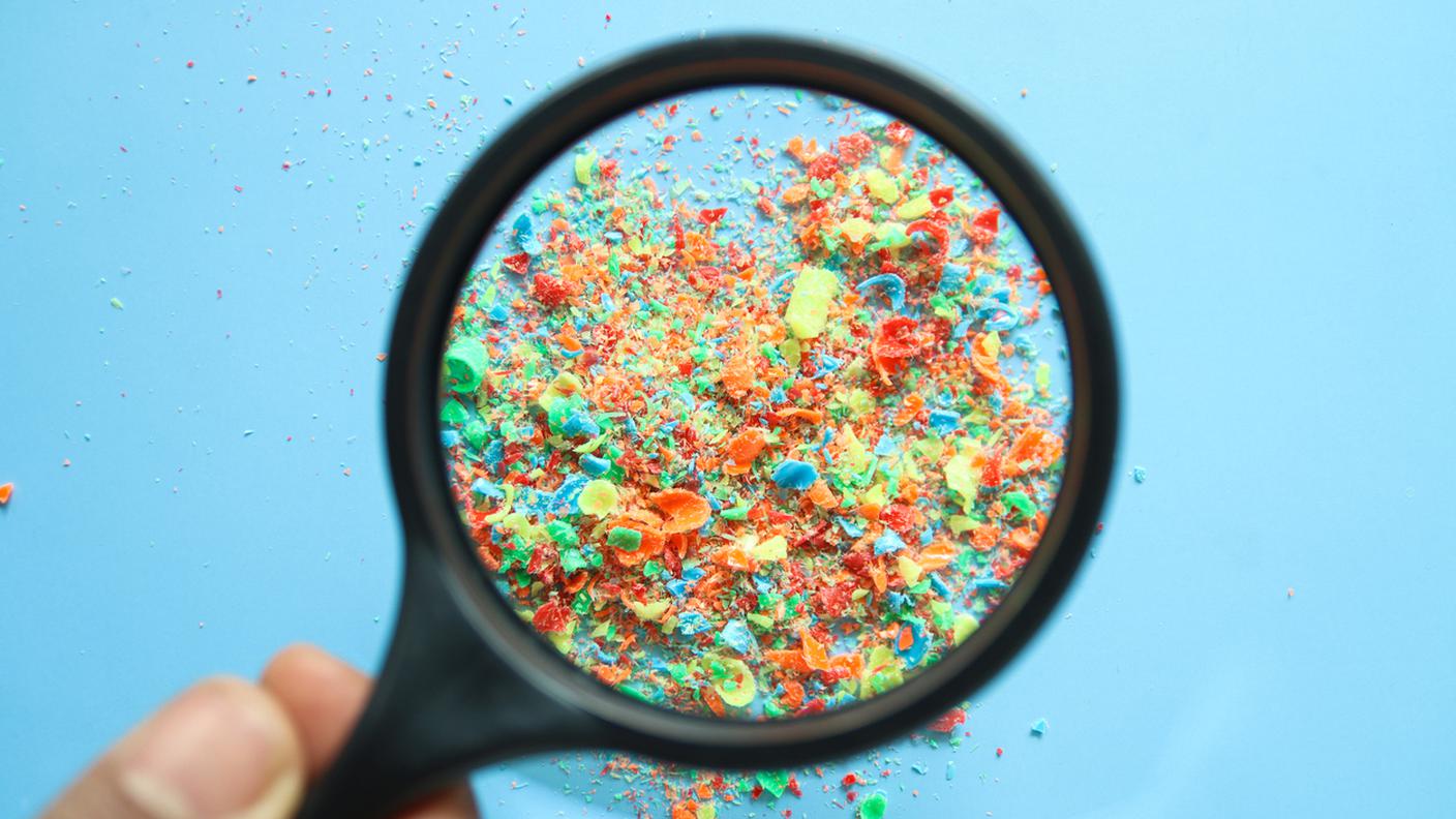 Microplastiche lente d'ingrandimento 