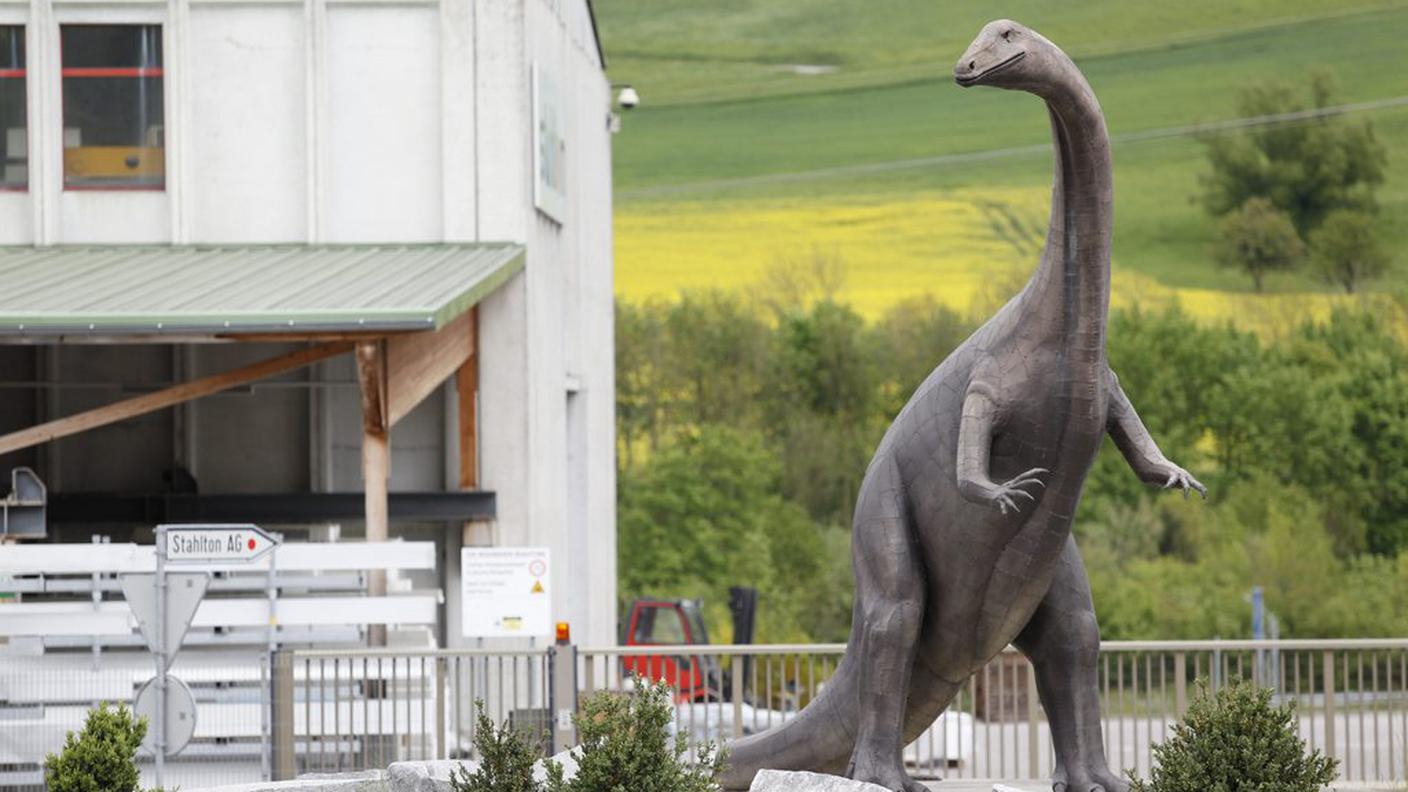 La ricostruzione di un plateosauro al parco dei dinosauri di Frick