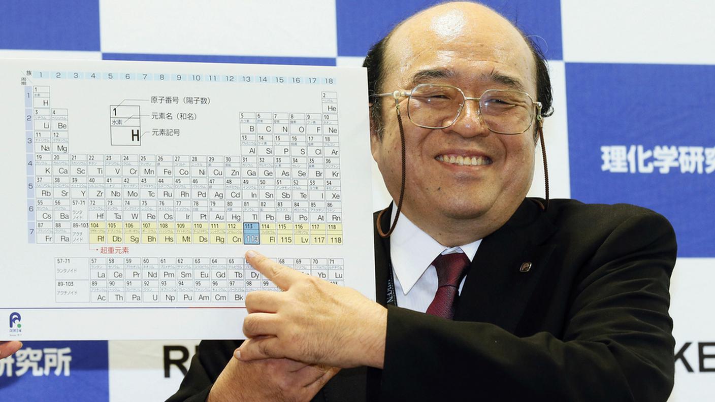 Kosuke Morita del centro di ricerca Riken felice scopritore dell'elemento 113 che intende chiamare o giapponio o rikenio