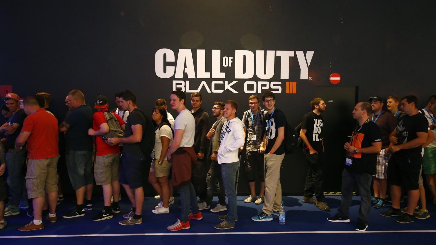 Agosto 2015, in fila per provare il gioco in anteprima