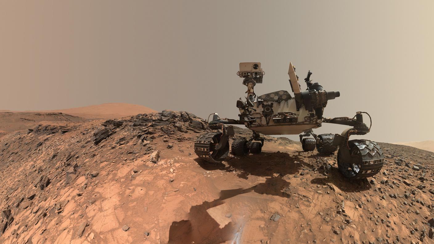 Uno degli autoscatti: Marte dista ora dalla Terra oltre 80 milioni di chilometri