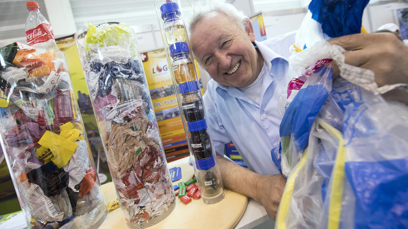 Un sistema per la conversione delle materie plastiche in oli minerali. L'invenzione dello svizzero Pascal Bernhard