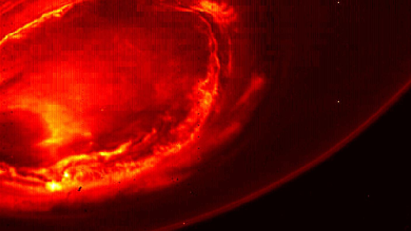 Lo studio dell'aurora di Giove è importante, oltre alla sua atmosfera, per capire com'è fatto il pianeta e quale sia la sua interazione con i raggi solari
