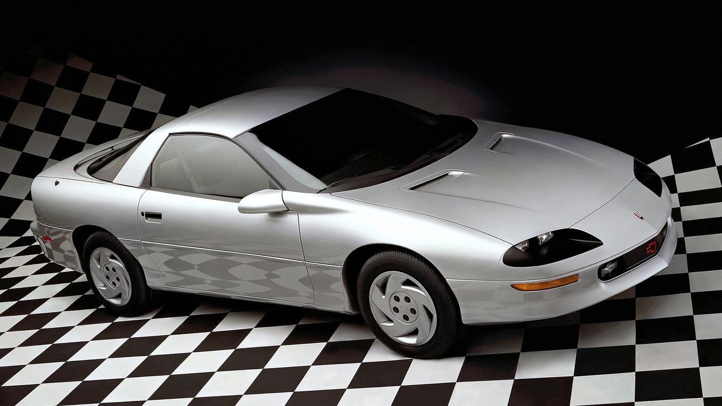 Era diffusa anche in Svizzera la Camaro Coupé quarta serie del 1995