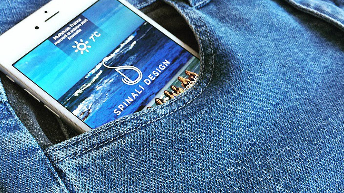 Vibrando i jeans indicano la direzione da seguire senza guardare il cellulare