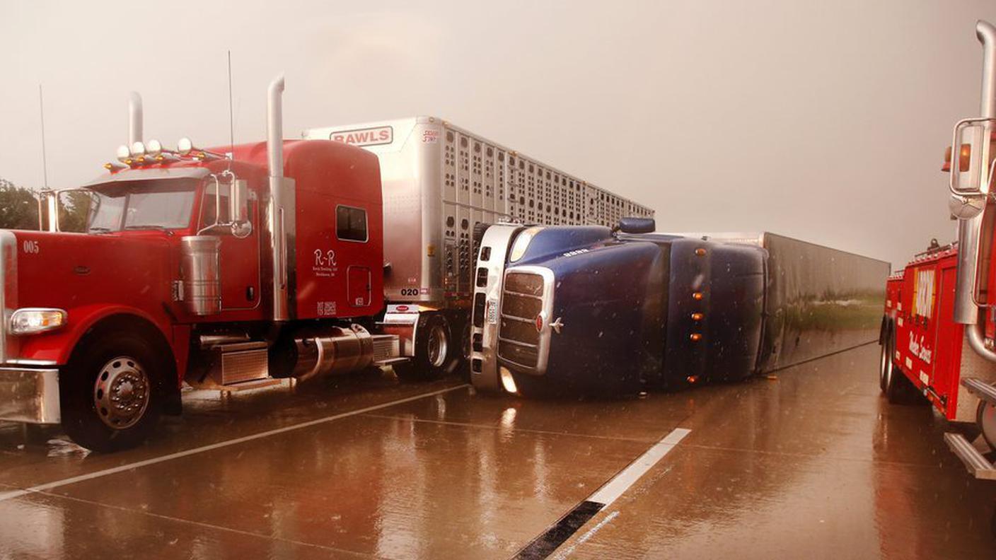 tornado oklahoma 4 1-6-2013 ky.JPG