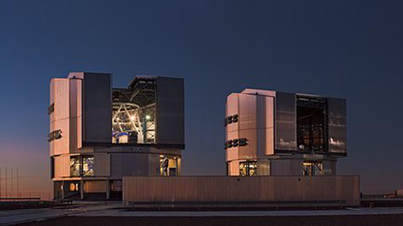 Il "Very large telescope" nel deserto di Atacama in Cile