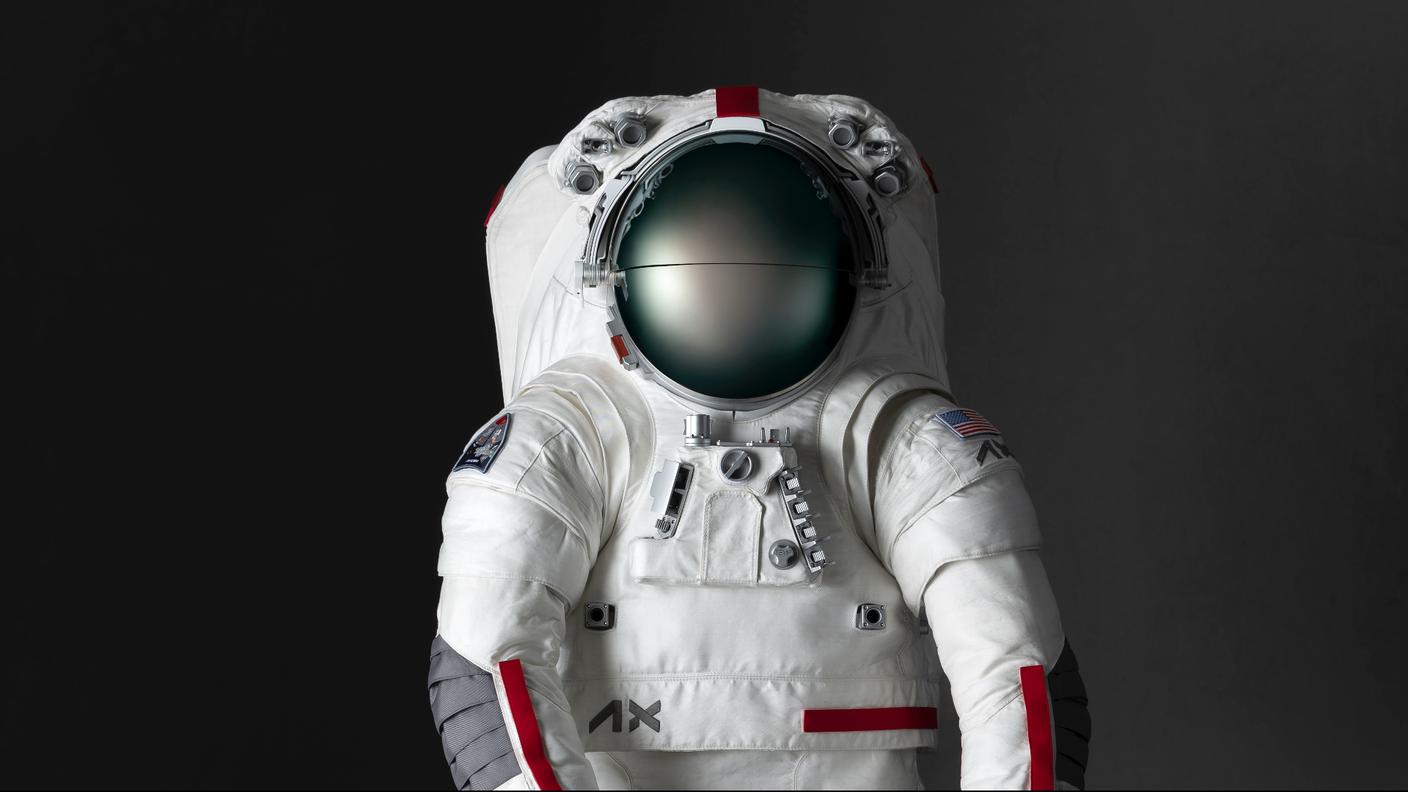 tuta spaziale NASA disegnata da Prada