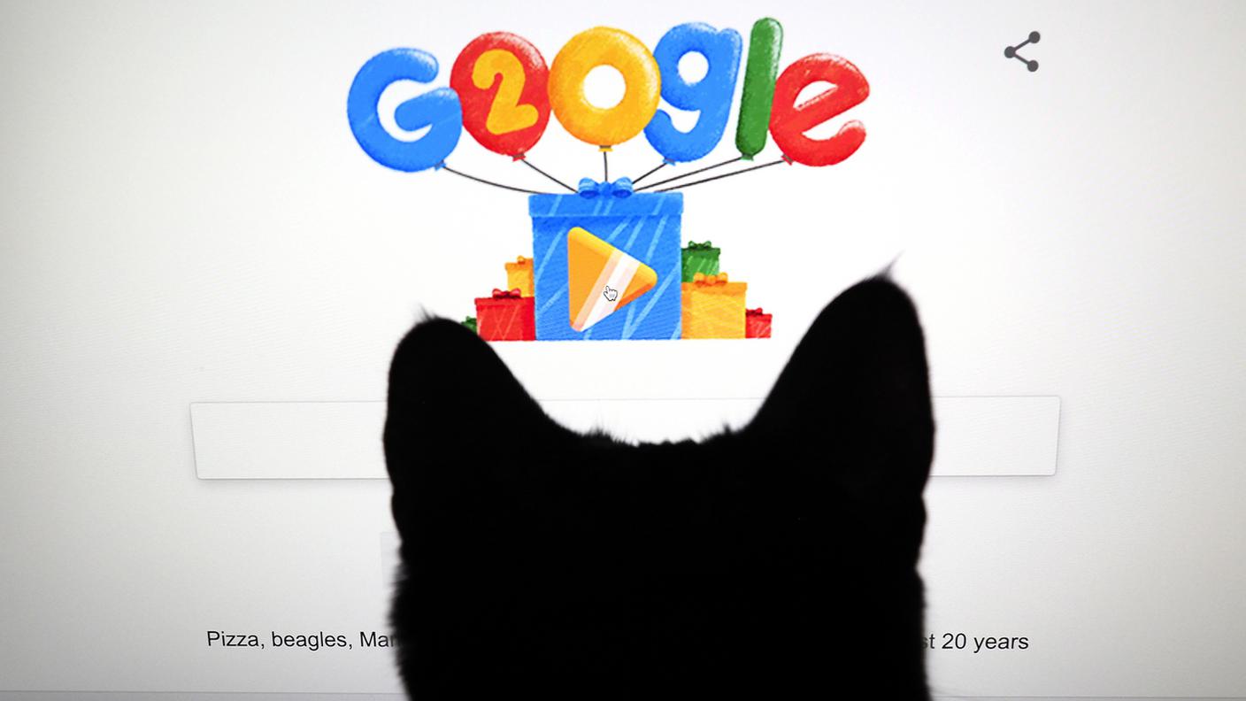 Sulle immagini di Google il nome dell'autore