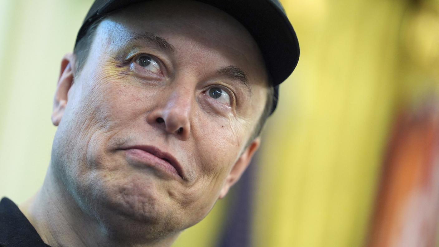 Elon Musk ha lanciato la sua enciclopedia online Grokipedia