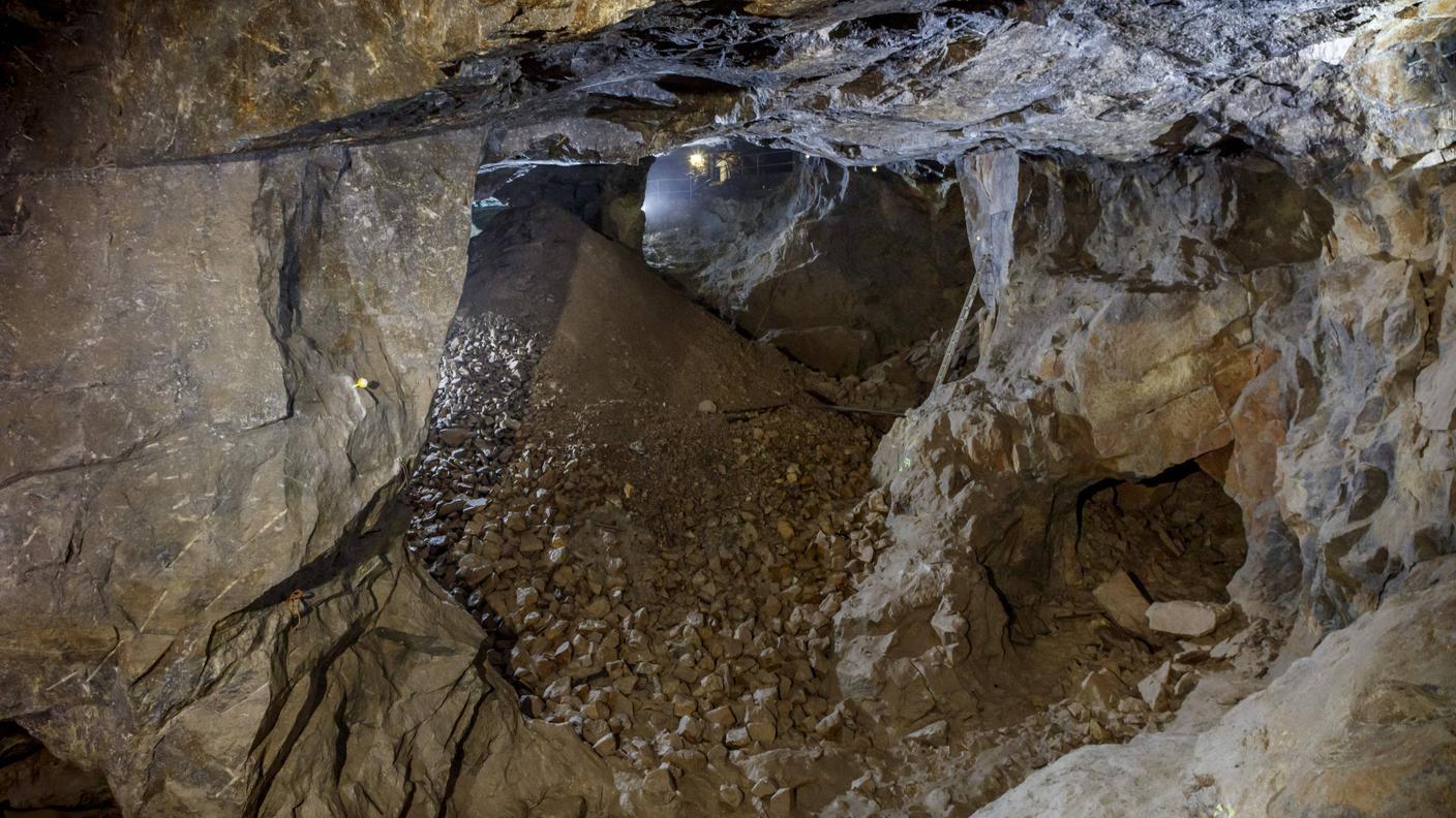 Nei Monti Metalliferi, in Germania al confine con la Cechia, la vecchia attività mineraria è oggi patrimonio UNESCO e visitabile fin nelle viscere della montagna dove si estraeva stagno. Nella medesima regione però si è avviato un progetto di estrazione del litio in galleria.