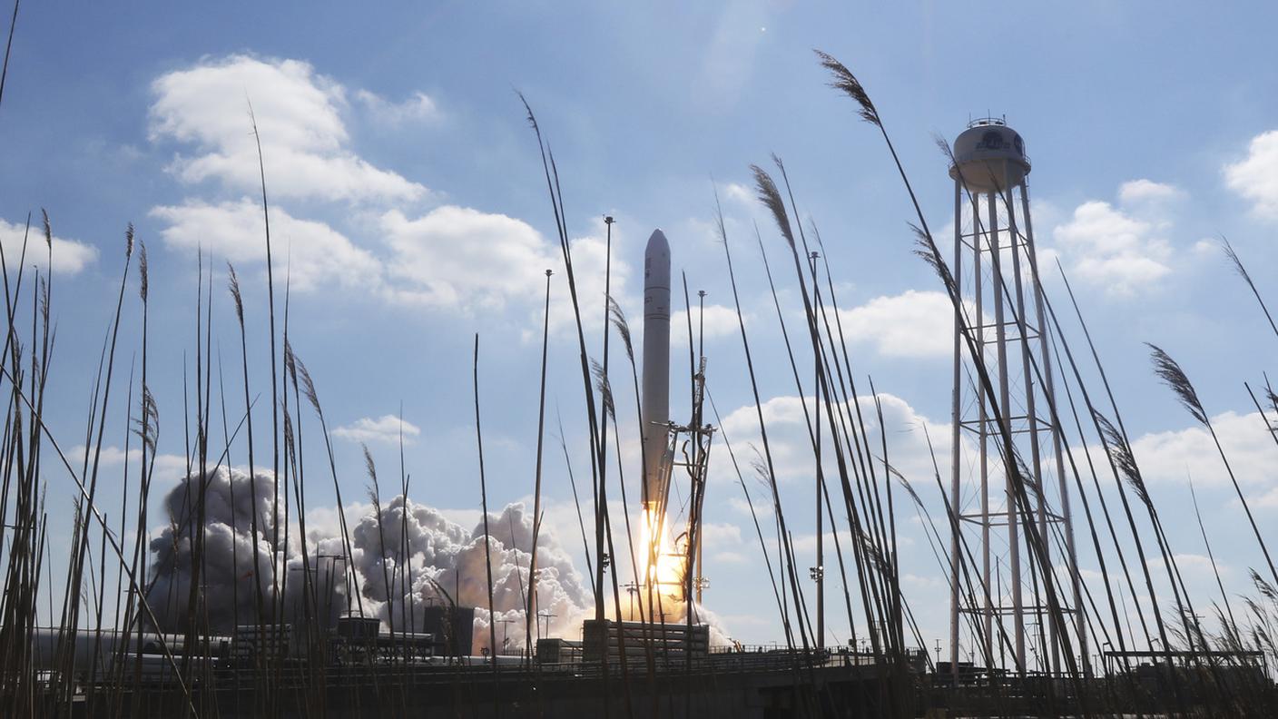 Il momento del lancio del Cygnus lo scorso sabato a Wallops Island (Virginia)