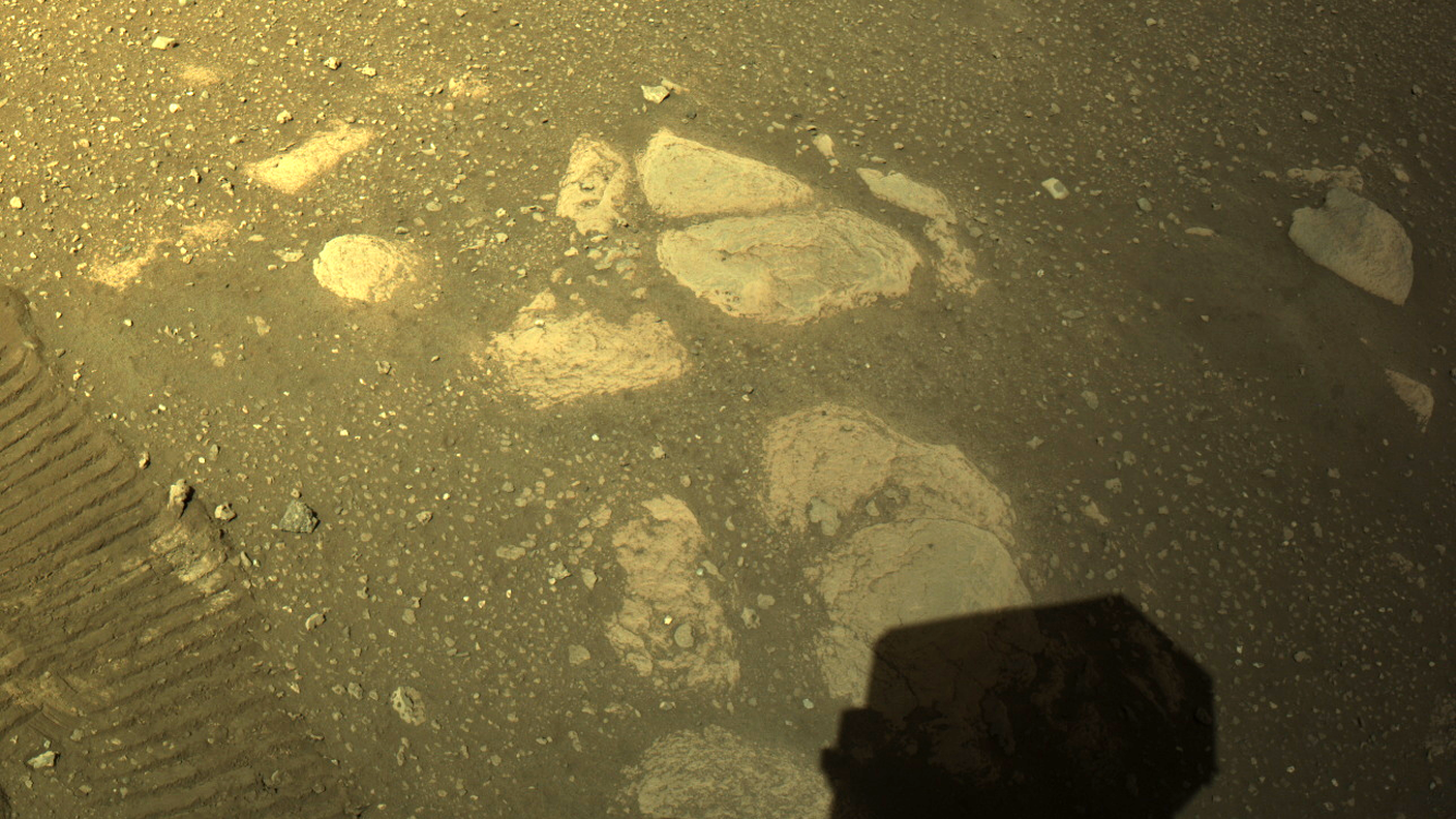 Mars_Perseverance_NLF_0014_0668192052_178ECM_N0030110NCAM03014_10_195J.png
