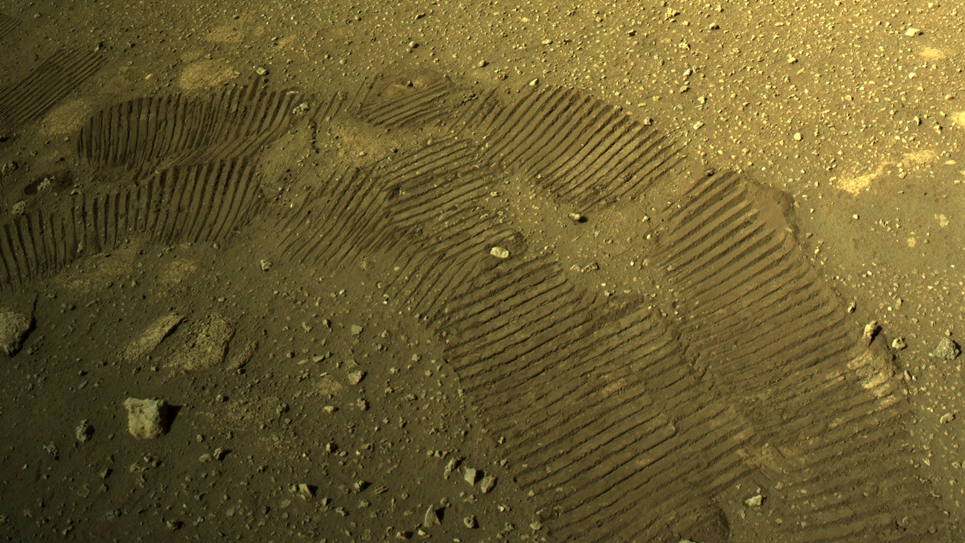 Mars_Perseverance_NRF_0014_0668192052_178ECM_N0030110NCAM03014_07_195J.png