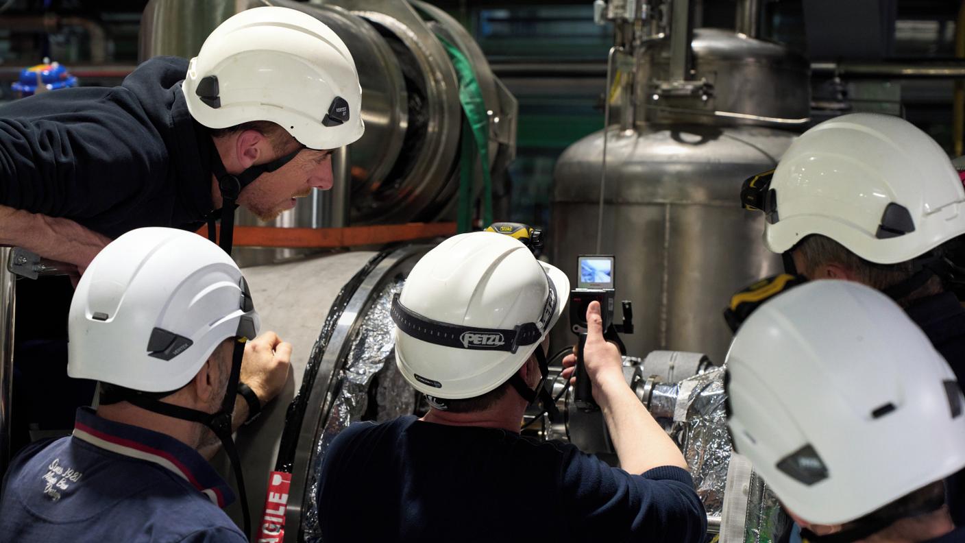 Tecnici al lavoro su HiLumi LHC