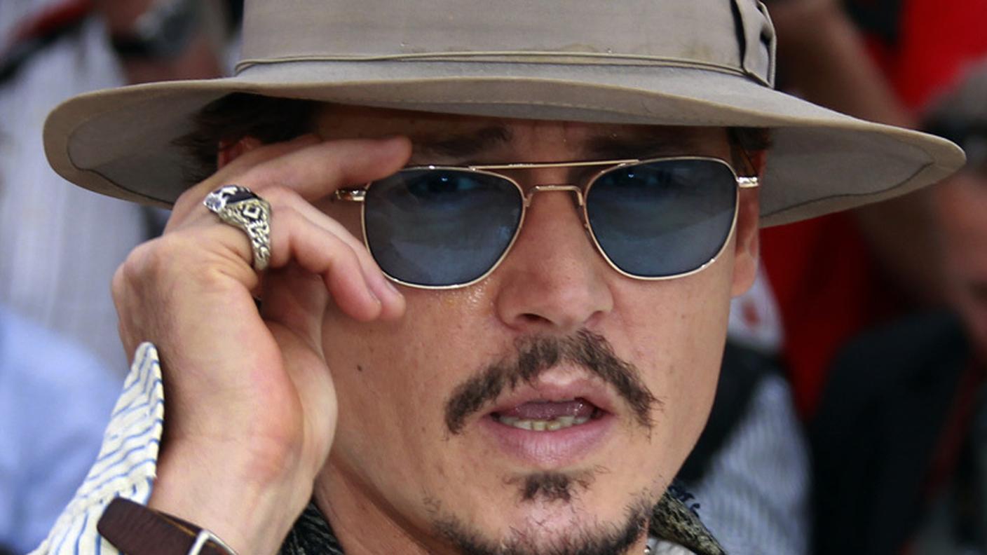 re_cannes2011_depp.jpg