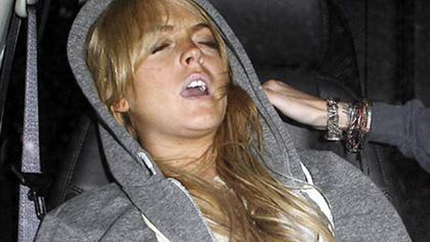 lohan lindsey-lohan-drunk.jpg
