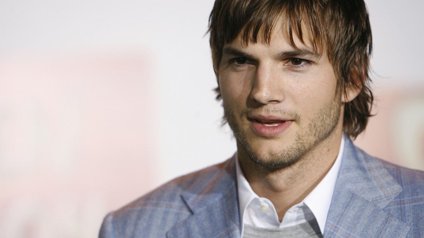 Ashton Kutcher_ky.jpg