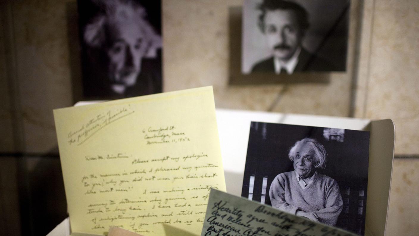 Manoscritti e foto di Albert Einstein conservati all'Università Ebraica di Gerusalemme