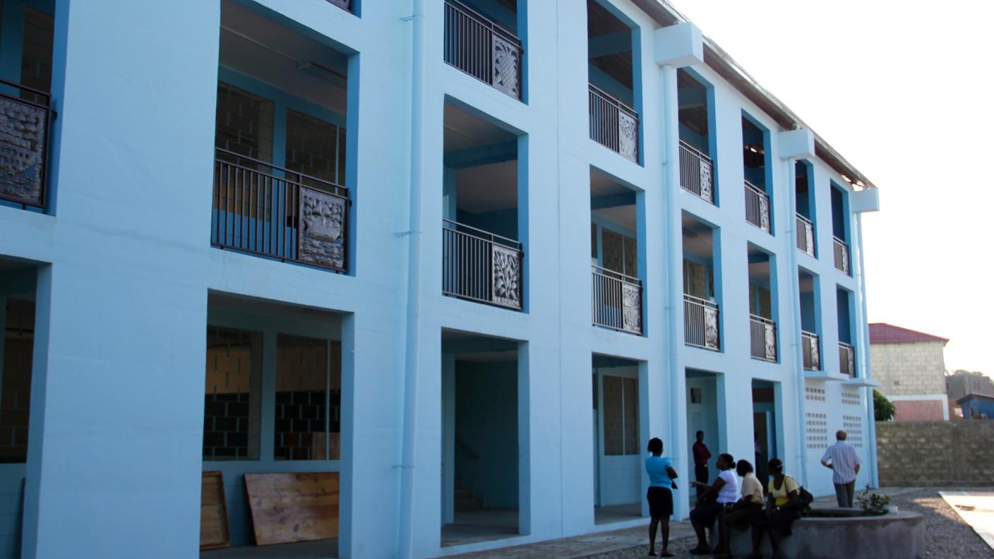 lino scuola Caritas a Darbonne.JPG