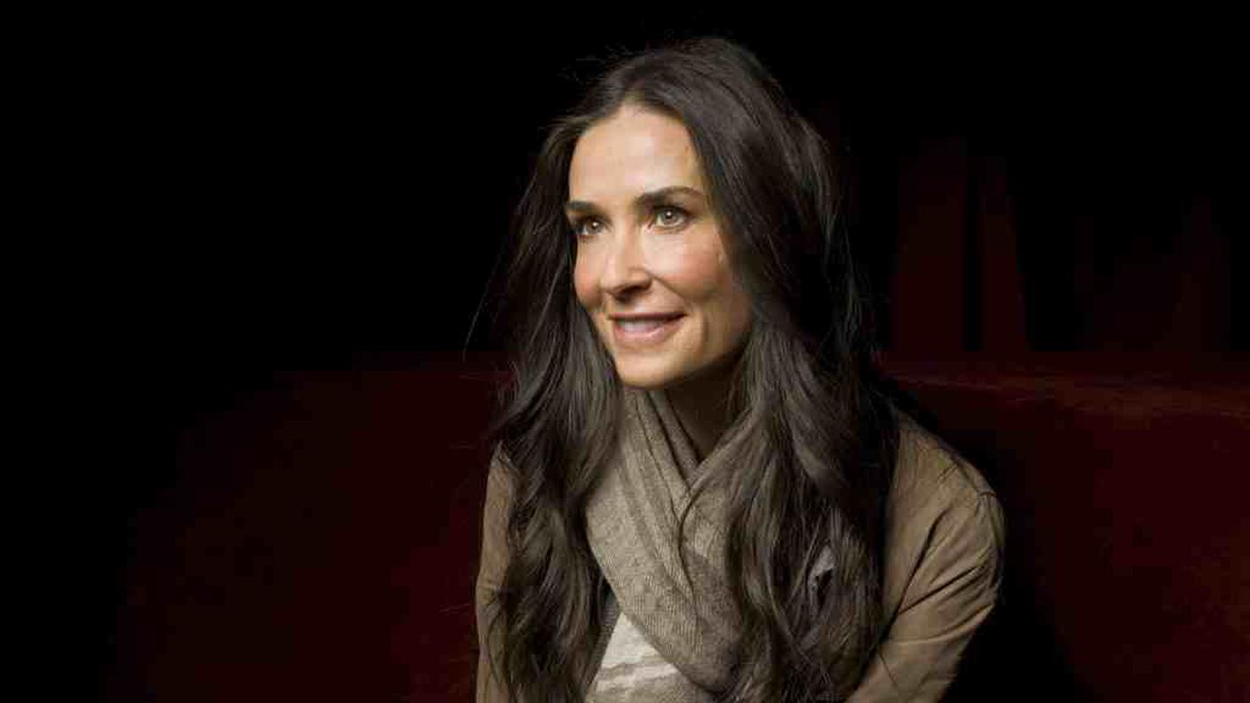 demi moore 23.9.13 ky.JPG