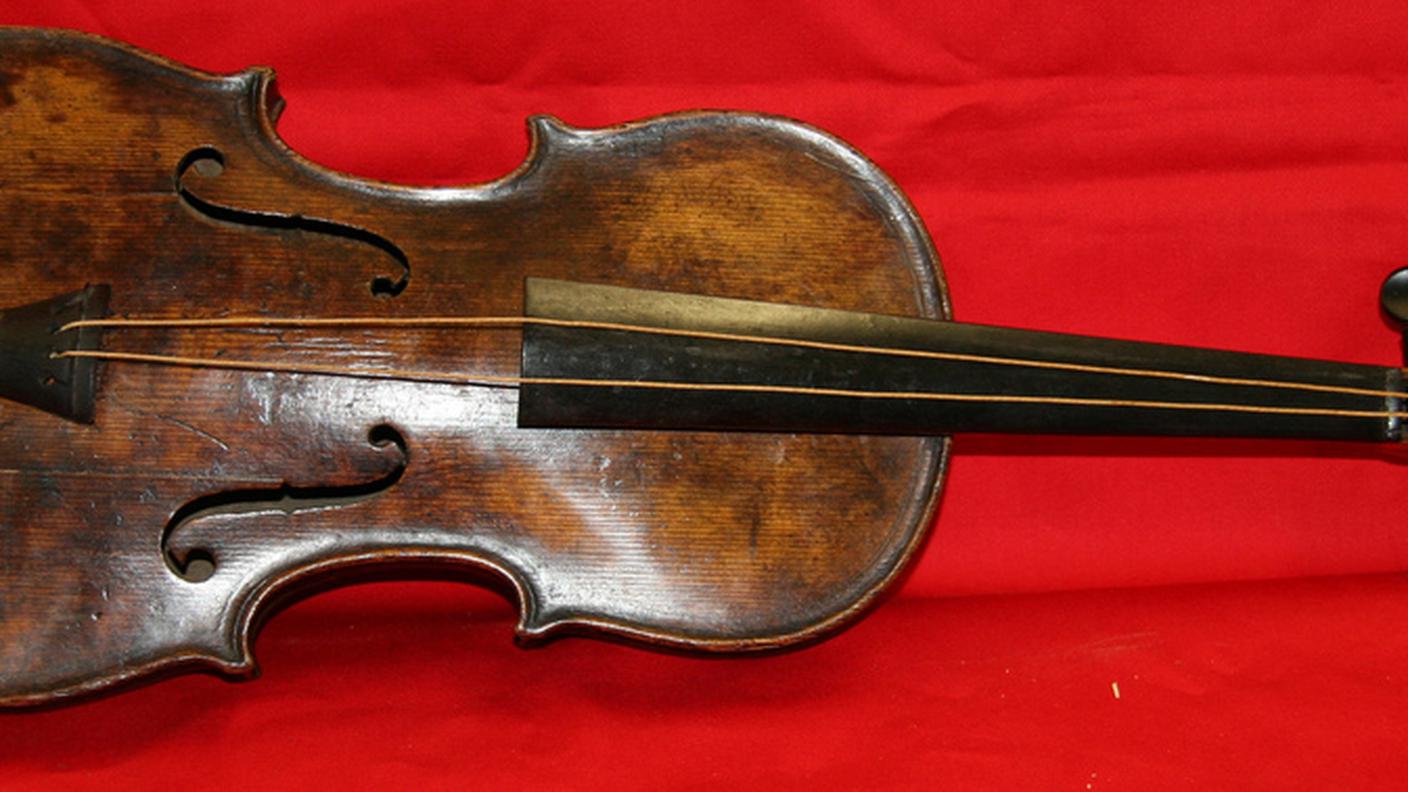 violino titanic asta ky.JPG