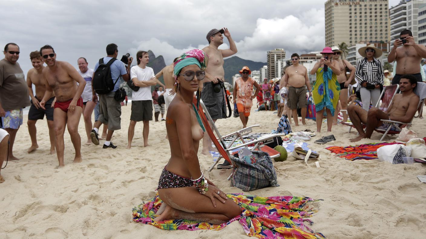 Brasile topless tipa Reuters.jpg