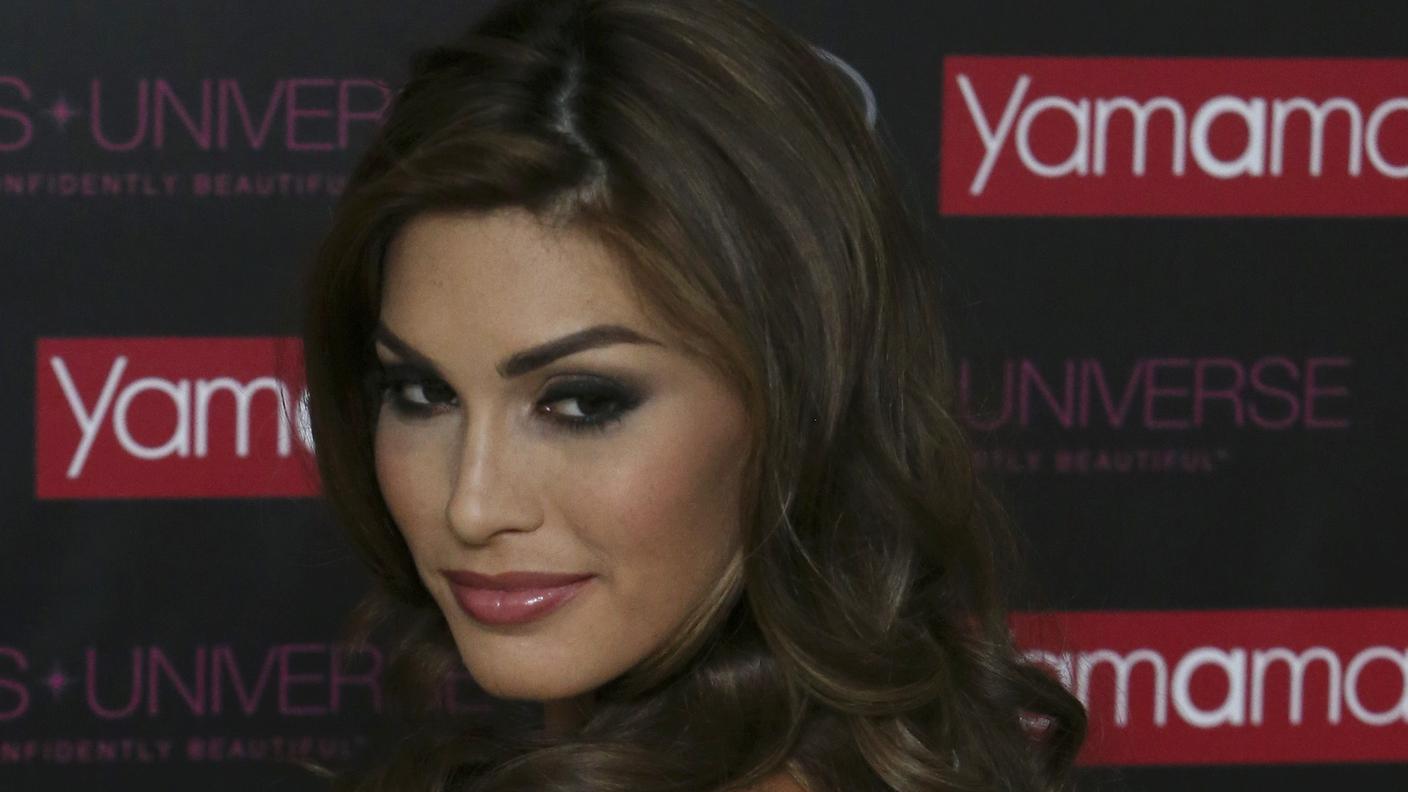 miss universe gabriela isler RE 6.jpg