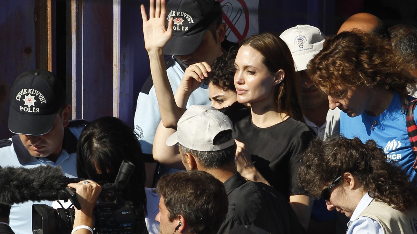 angelina jolie_profughi siria_turchia_re.jpg