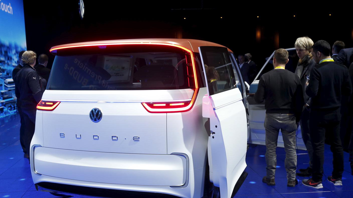 Il minivan elettrico ha molti tratti del mitico Typ 1, come la livrea bicolore