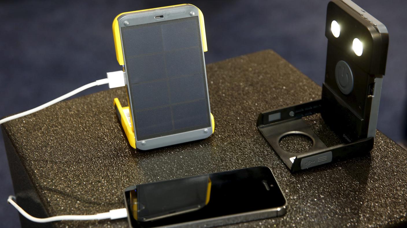 Avere i telefonini nelle vicinanze riduce le energie mentali delle persone
