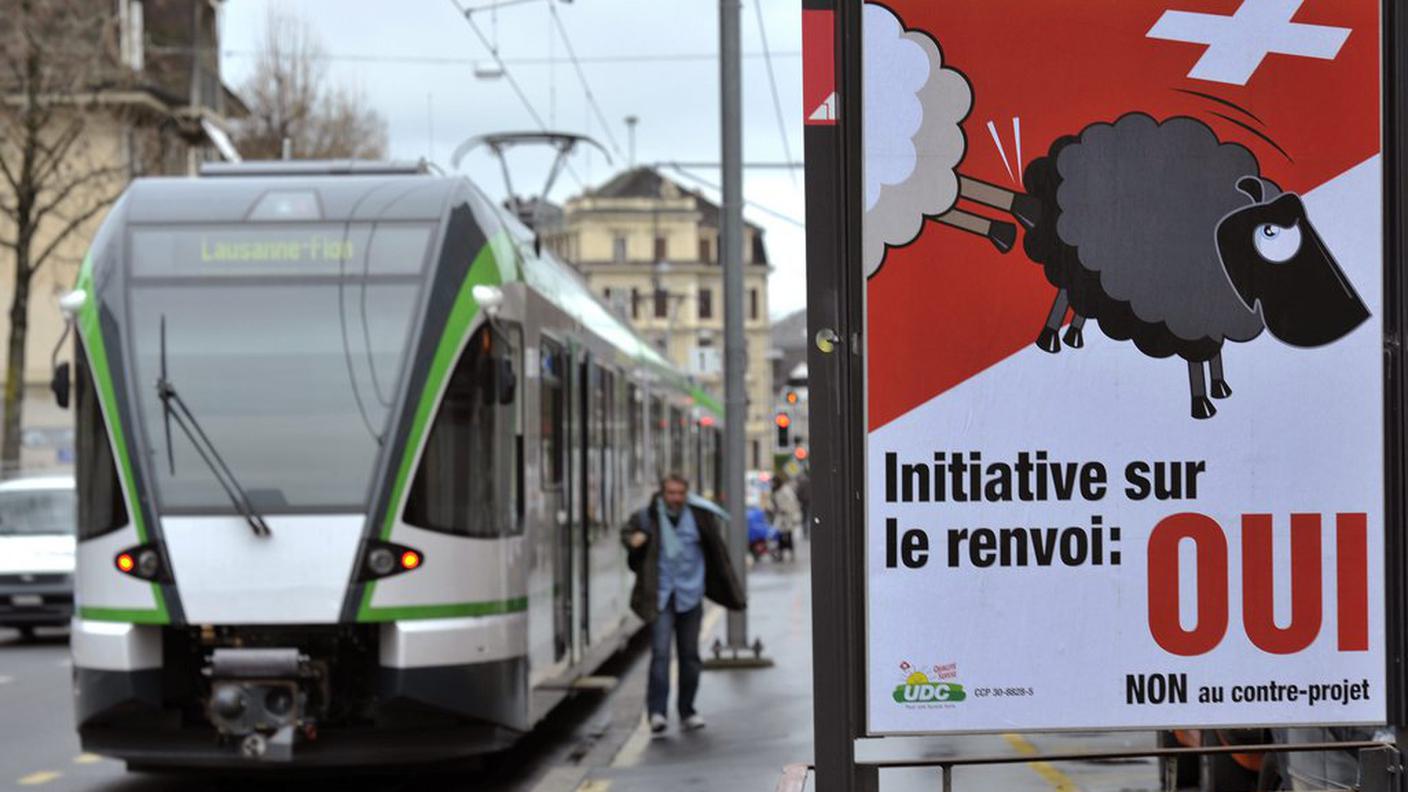 Citate LE iniziative UDC approvate dalla popolazione, poco compatibili con il diritto internazionale secondo l'organizzazione umanitaria.