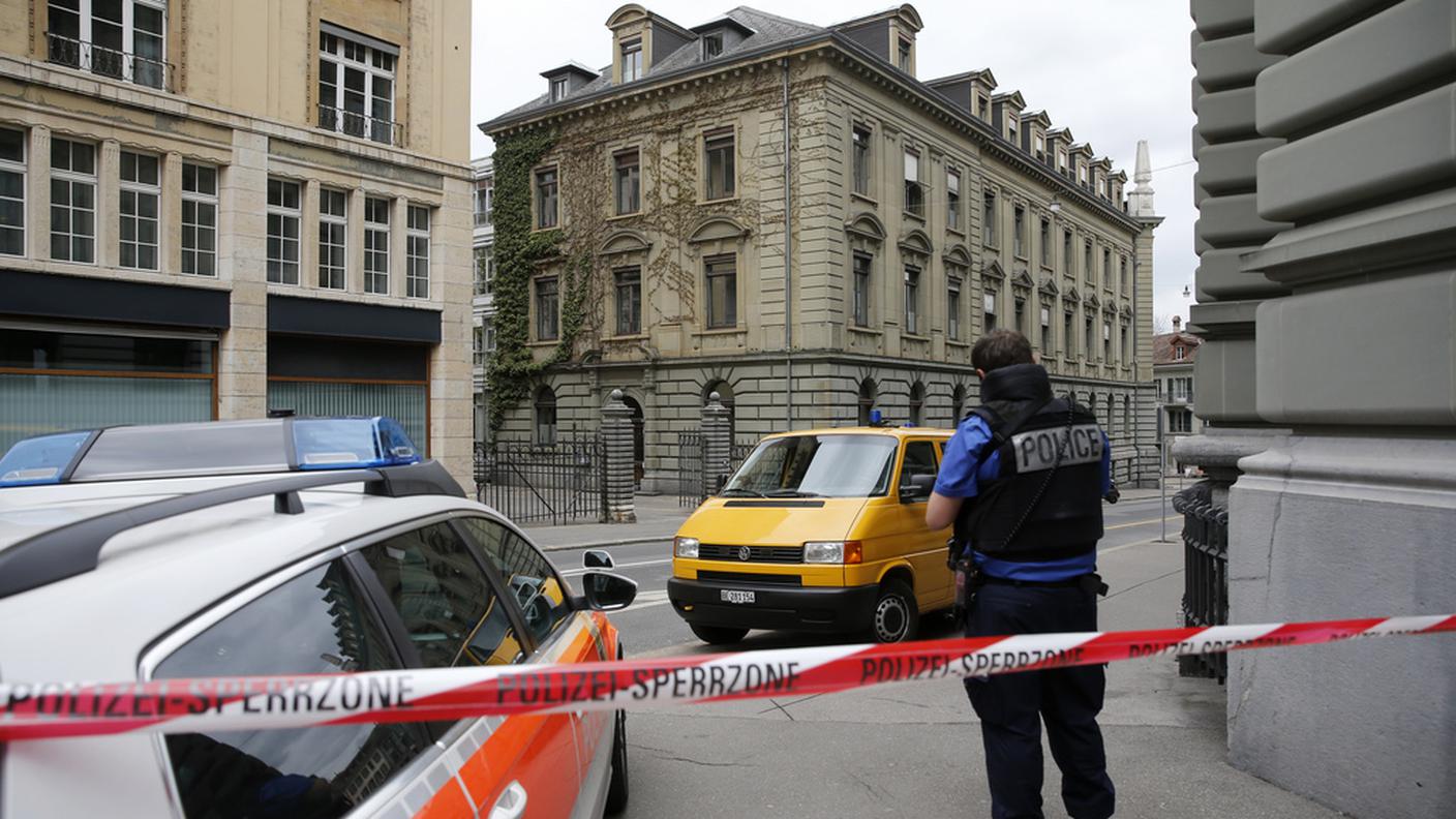 La polizia ha isolato il quartiere