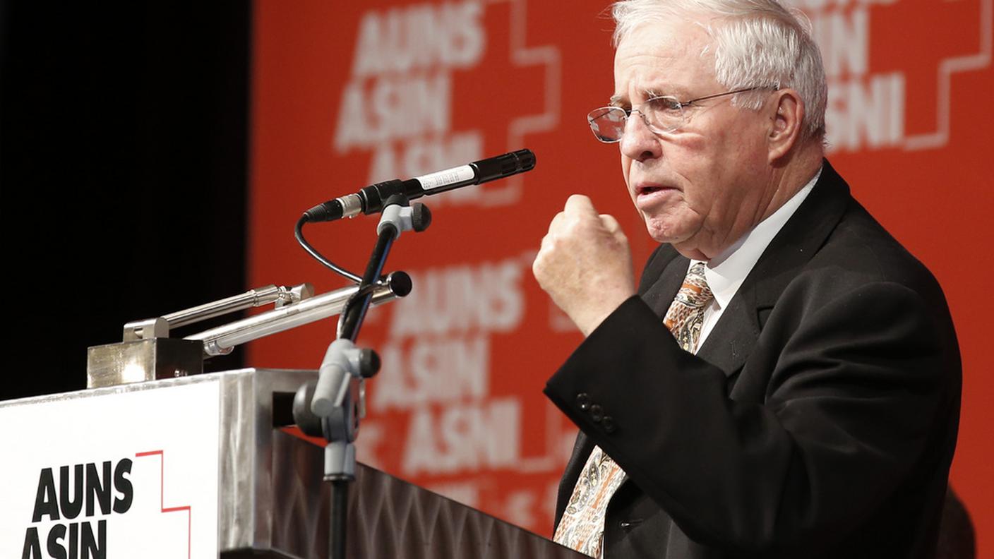 Blocher arringa i presenti