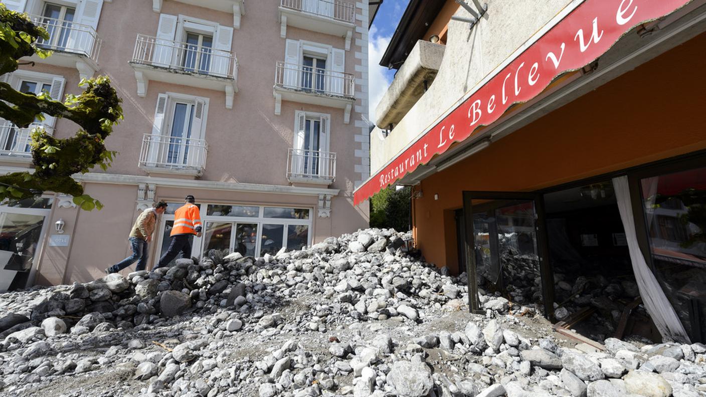 Passato il pericolo in paese resta ancora molto da fare