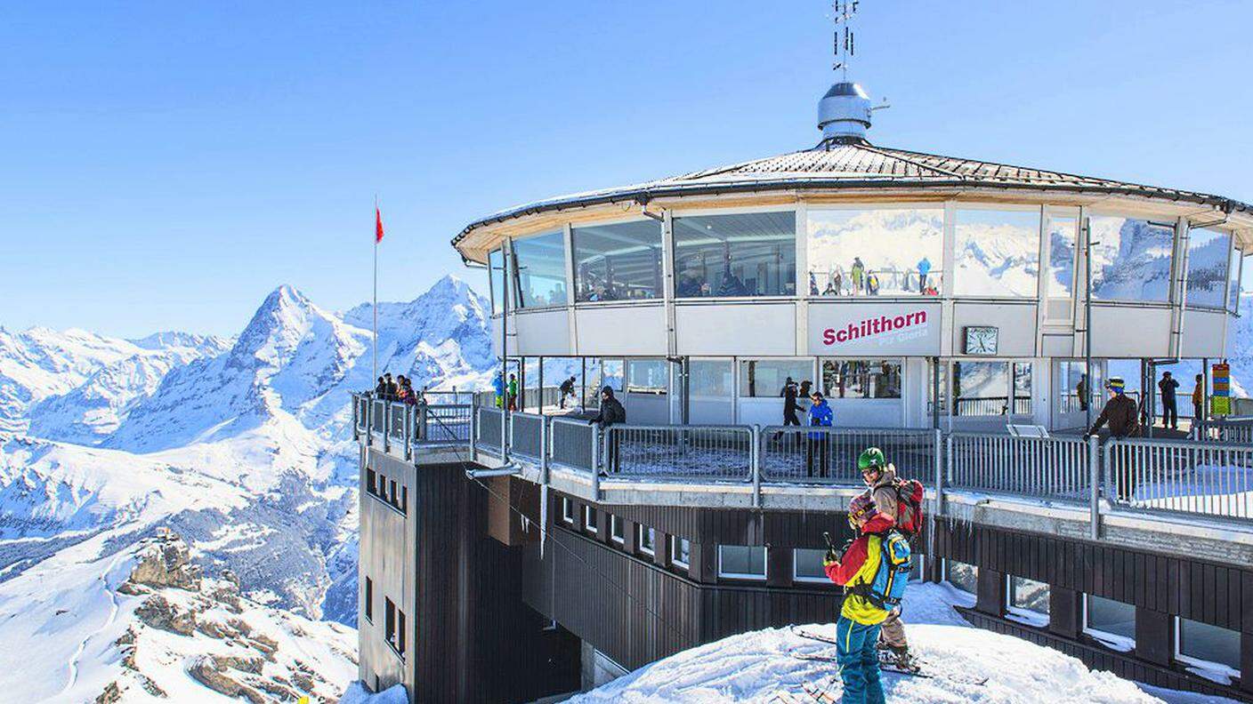 Il ristorante panoramico Piz Gloria, sulla cima del Schilthorn a 2900 metri
