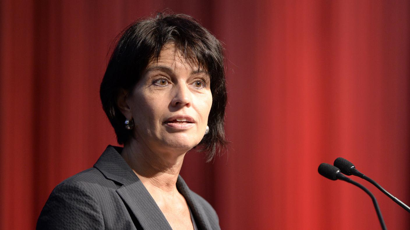 Doris Leuthard difende la modifica della legge RTV