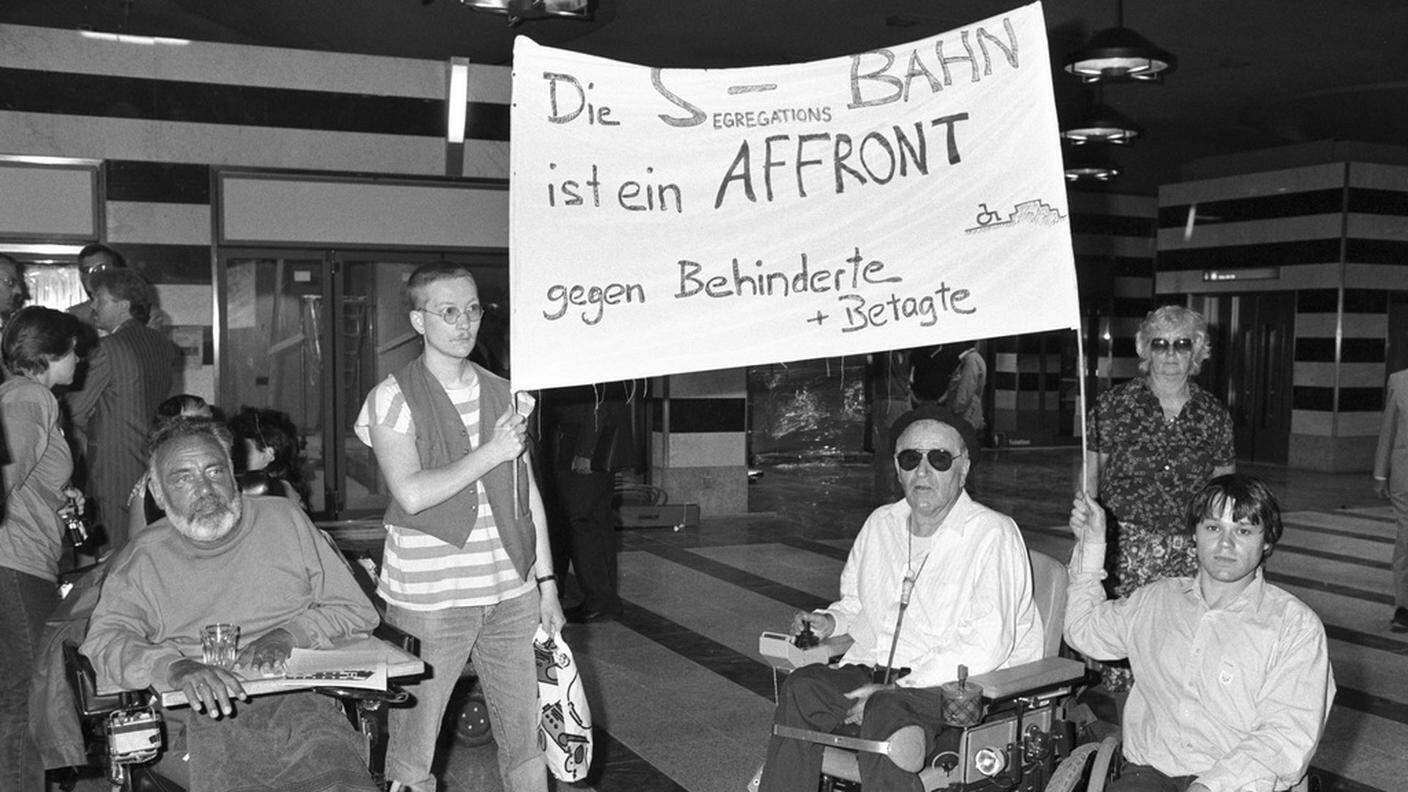 La protesta di alcuni disabili