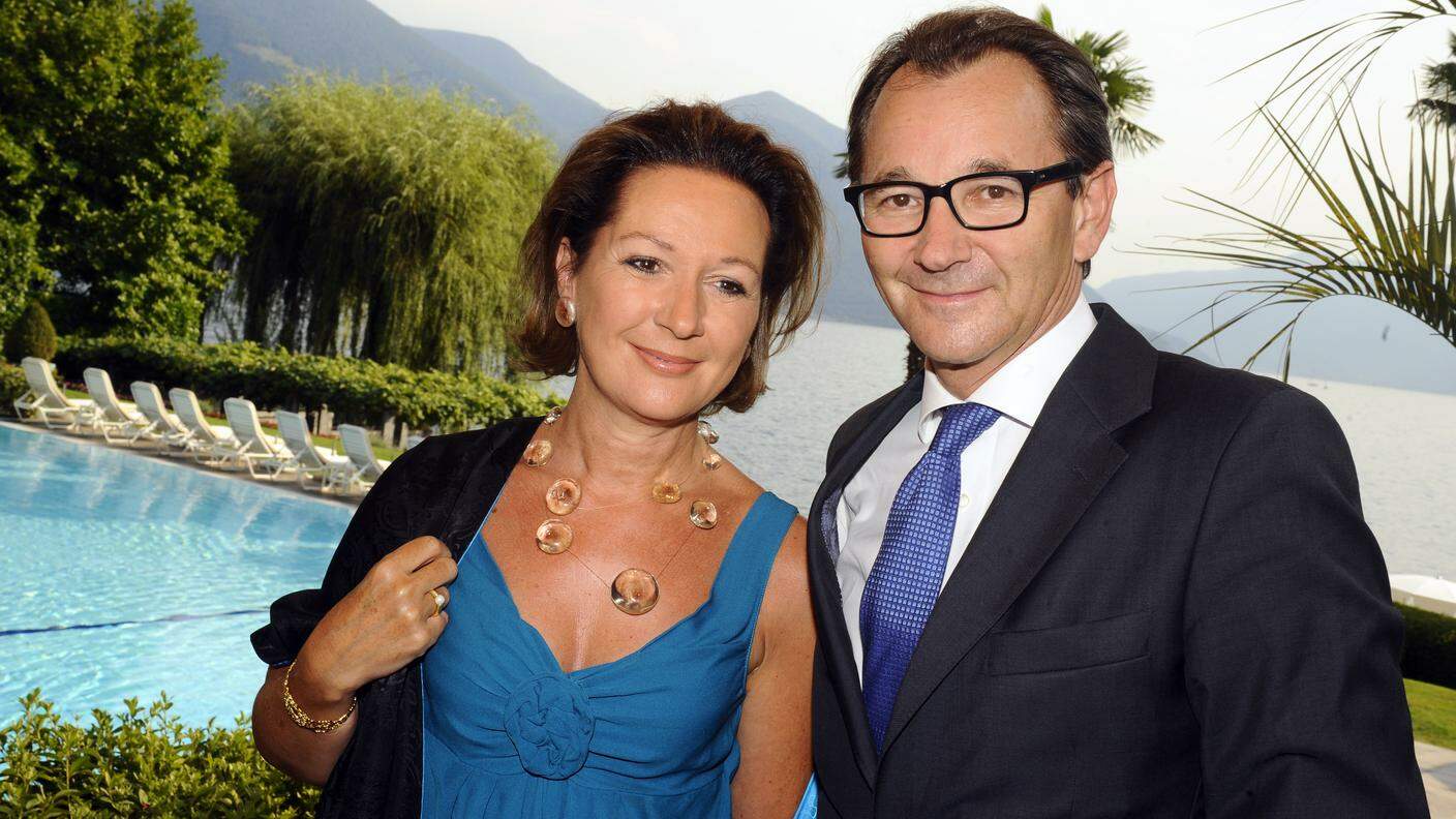 Il presidente della SSR Raymond Loretan e la moglie Carol a Locarno nel 2012