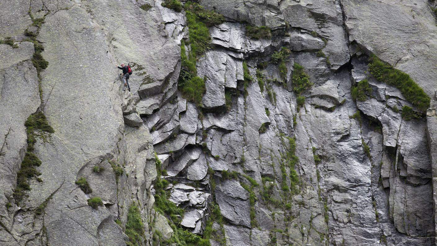 L'alpinista è caduto mentre scendeva dalla parete rocciosa dell'Eggturm