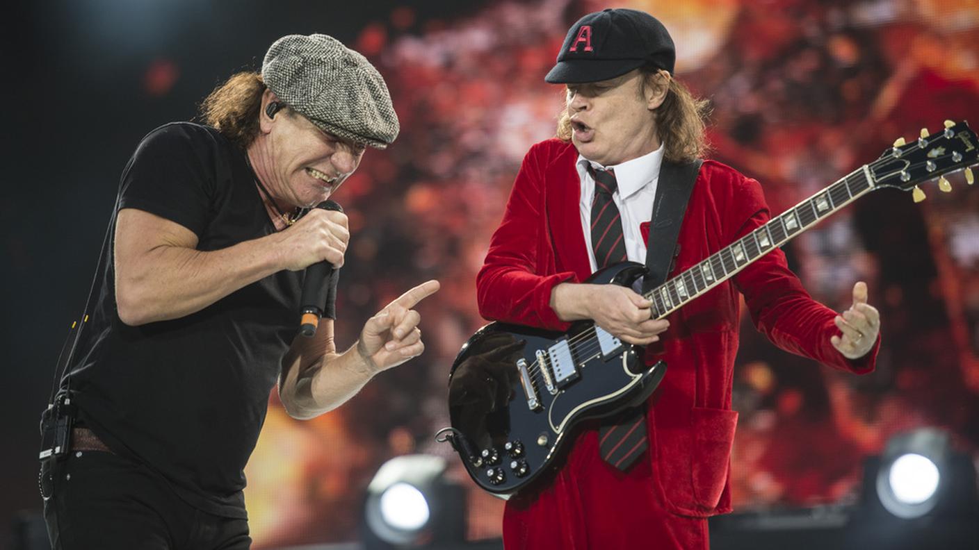 Zurigo, 5 giugno 2015 - Gli AC/DC "spaccano" il Letzigrund  
